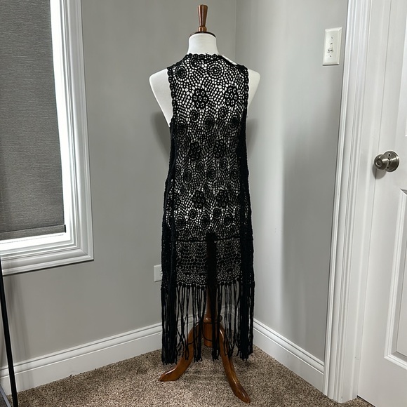 NWT Adiva Black crochet duster with fringe - Picture 2 of 4